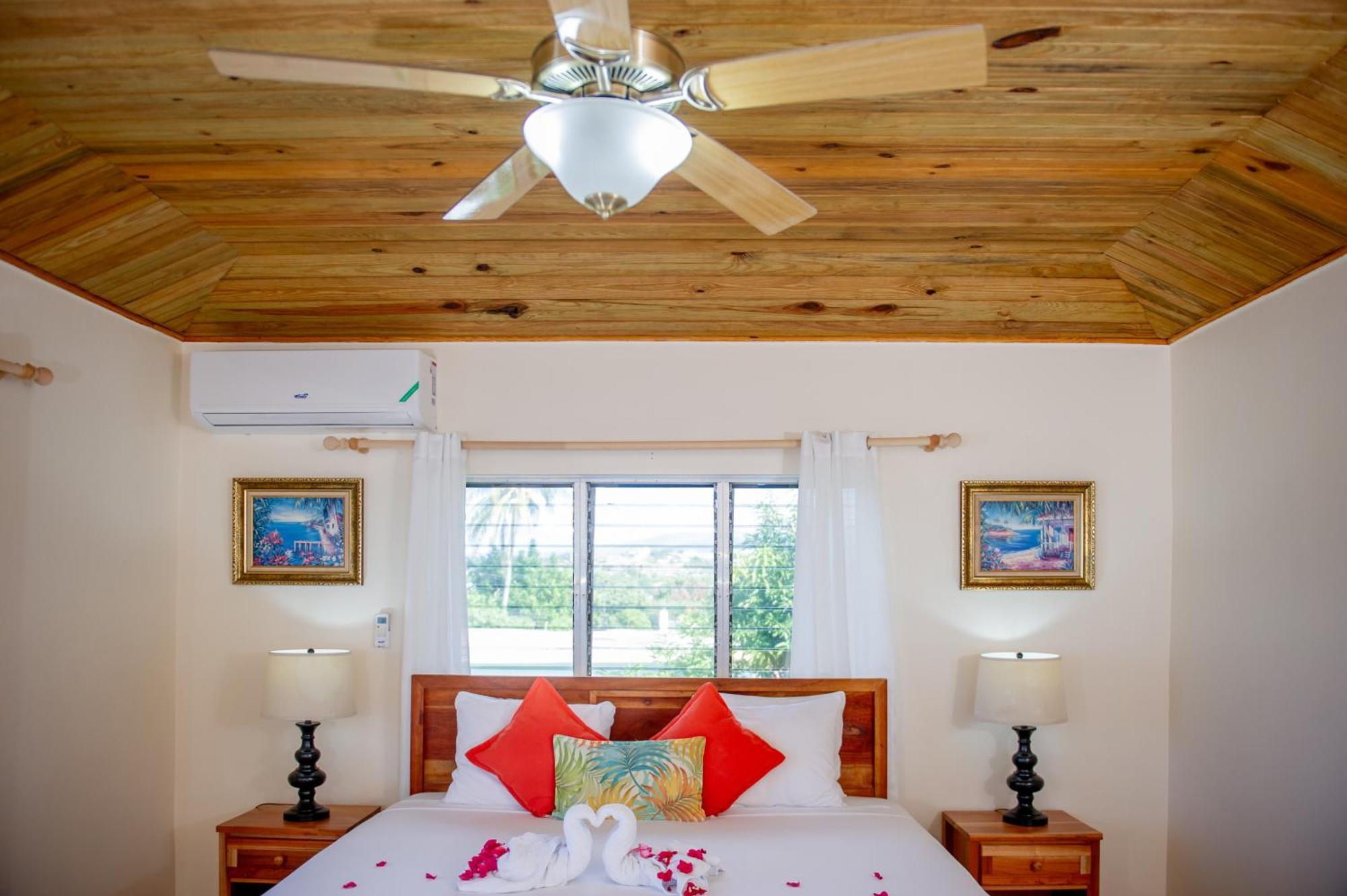 Beyond Sunset Resort & Villas Treasure Beach Exterior foto