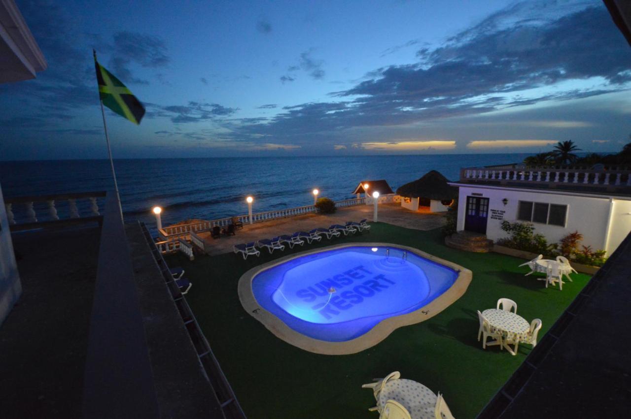 Beyond Sunset Resort & Villas Treasure Beach Exterior foto